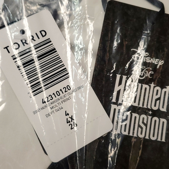 🎃NWT VINTAGE TORRID HAUNTED MANSION VELVET COLLAR DRESS - DISNEY HALLOWEEN - Picture 6 of 15